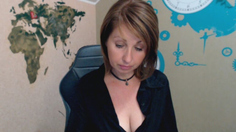 AniryII's Streamate show and profile