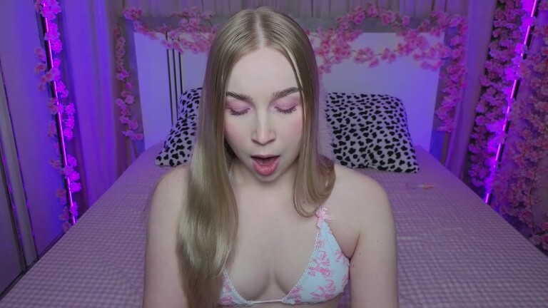 Lily_Flower69's Streamate show and profile