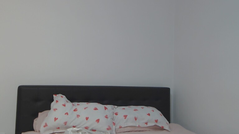 xMEDEEA's Streamate show and profile