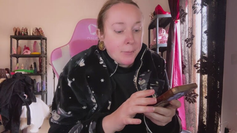 GoddessKisica's Streamate show and profile