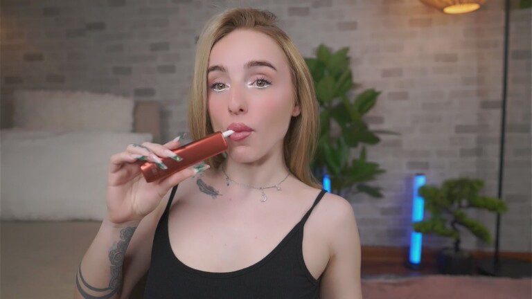 BabyyyLuna's Streamate show and profile