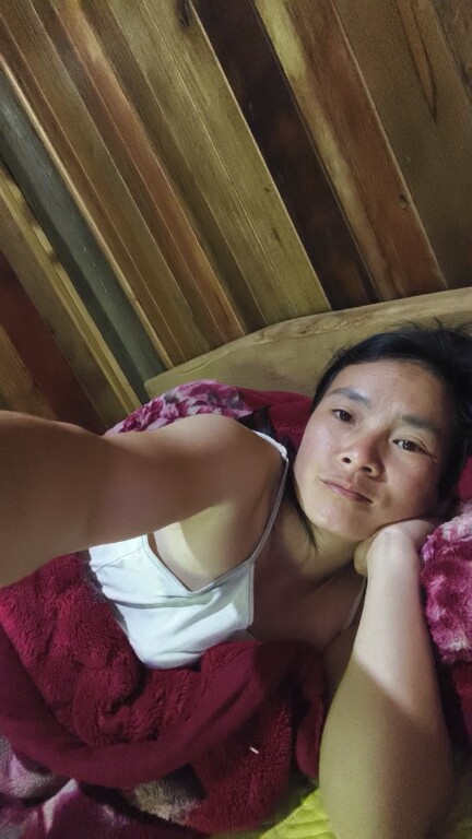 May_Vietnamese's Streamate show and profile