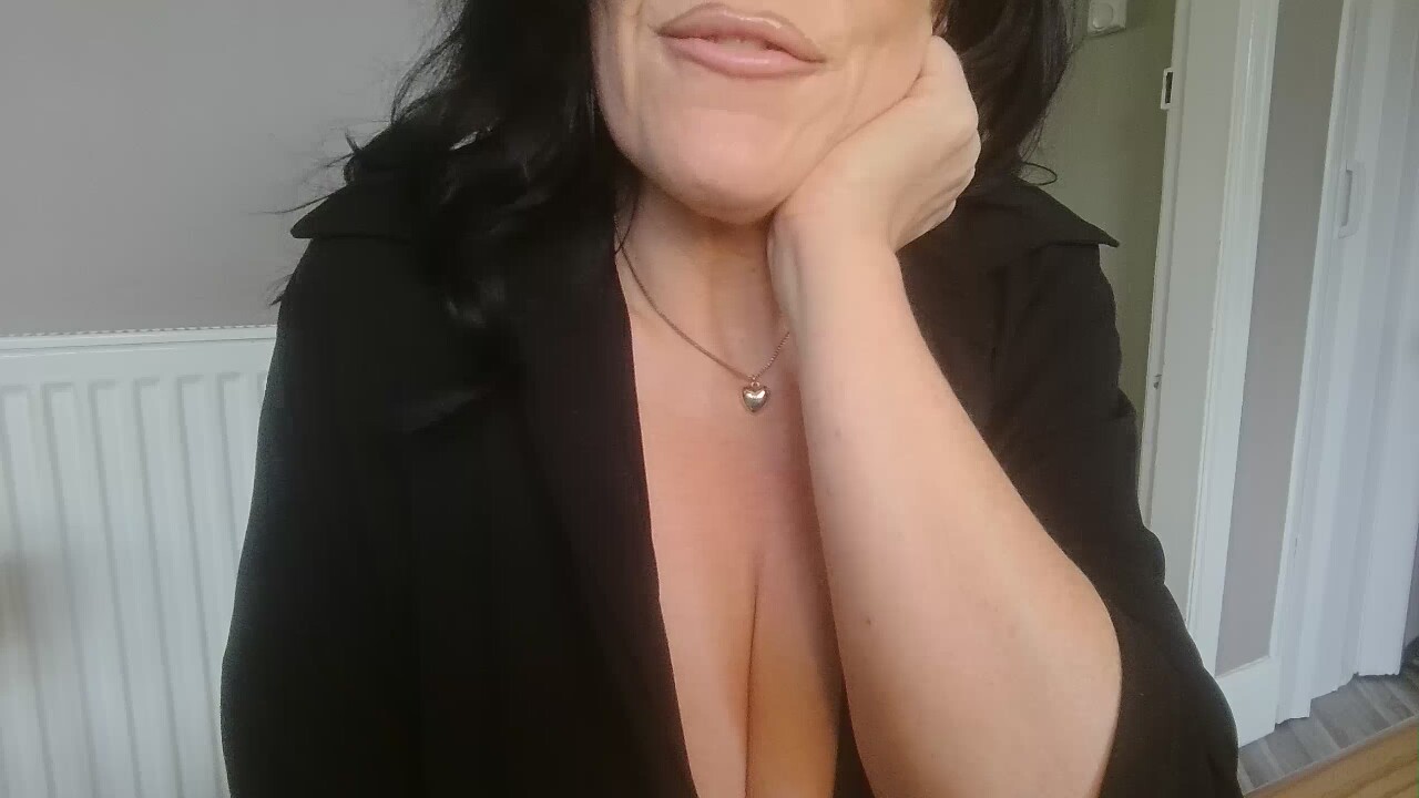 FlirtyWithFreya