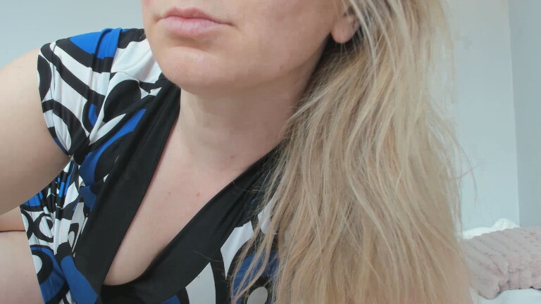 XxSweety_GirlxX's Streamate show and profile