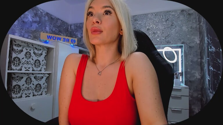 BE_WOW's Streamate show and profile